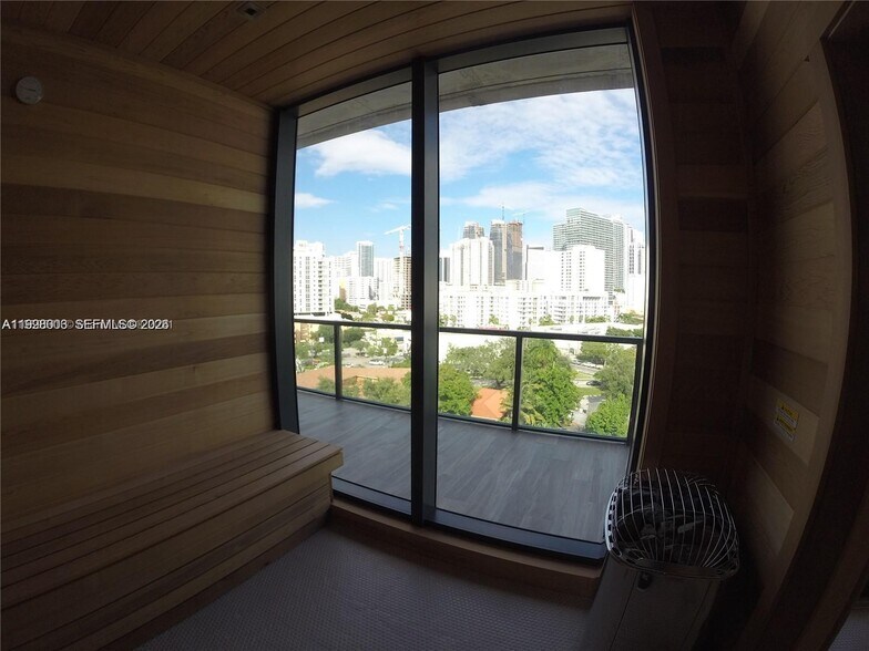 Building Photo - 201 SW 17th Rd