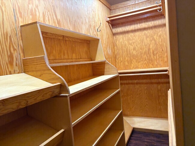 Building Photo - 2 Bedroom 2 Bath Home in Kill Devil Hills