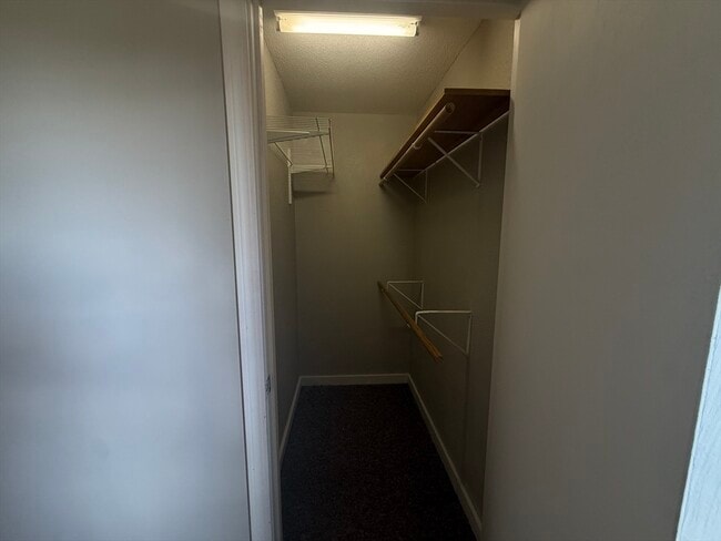 Building Photo - 130 Riviera Dr