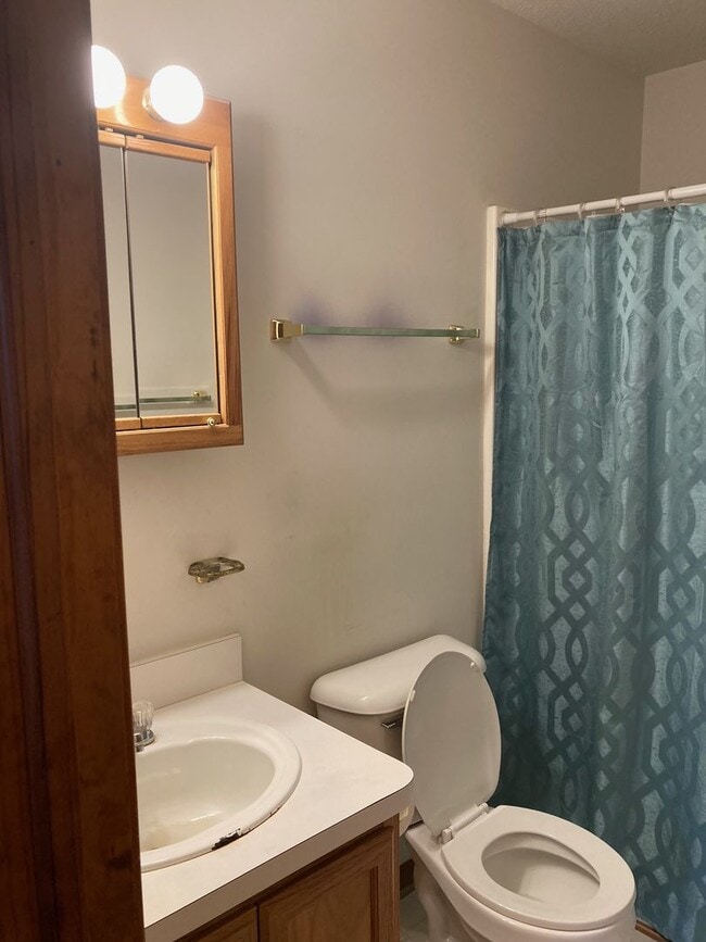 Building Photo - Two Bedroom Condo near St. Joes & EMU | Parking + Laundry