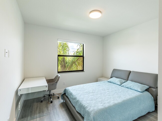 Building Photo - 7191 Montereal Path