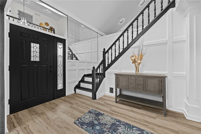 Building Photo - 112 Heather Ridge