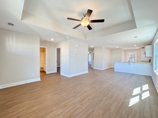 Building Photo - 117 Zetterower Rd