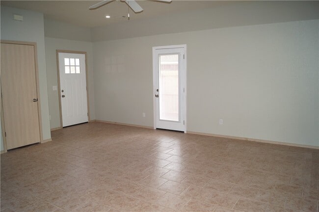 Building Photo - 67 Dakota Trail