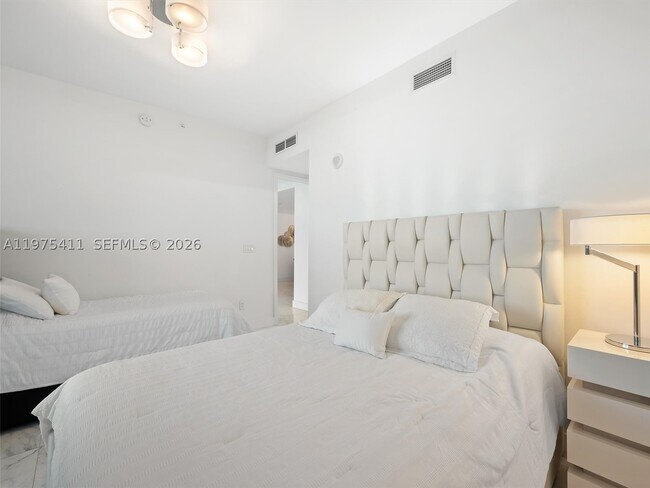 Building Photo - 10203 Collins Ave