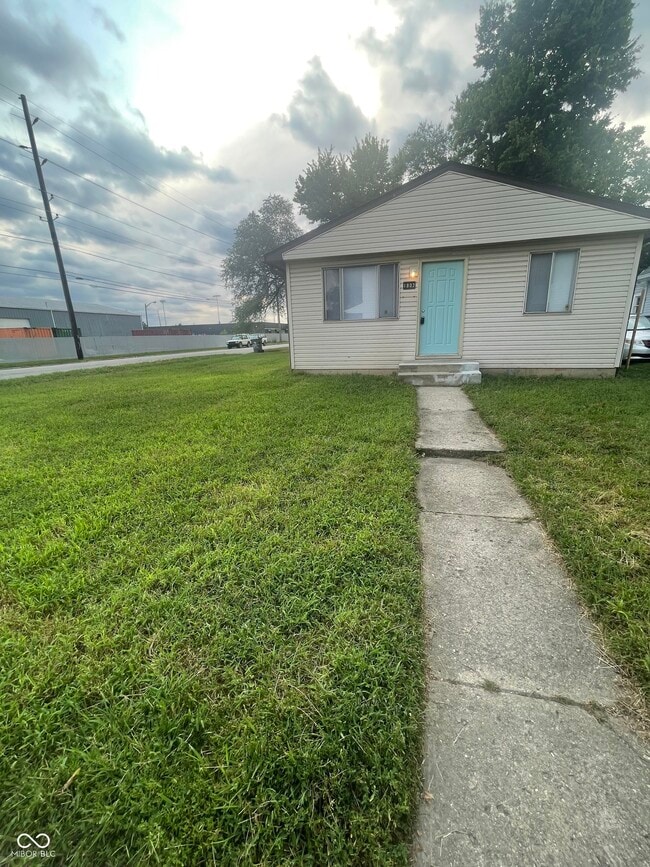 Building Photo - 1802 Sugar Grove Ave