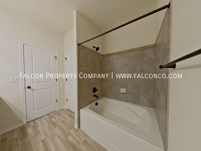 Building Photo - 4097 Jericho Loop