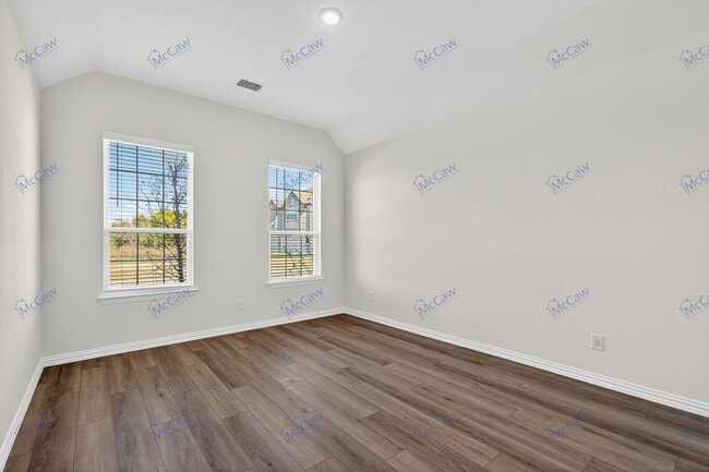 Building Photo - 512 Baker Ct