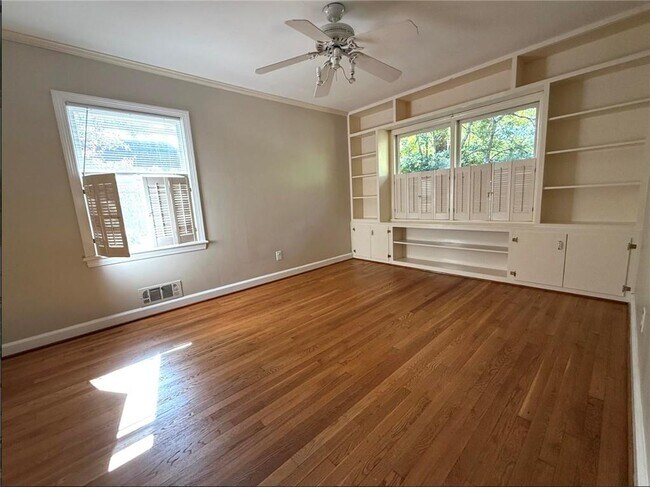 Building Photo - 410 Montevallo Dr NE