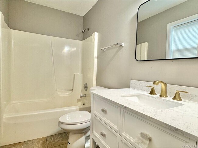 Building Photo - 18 Old Little Britain Rd