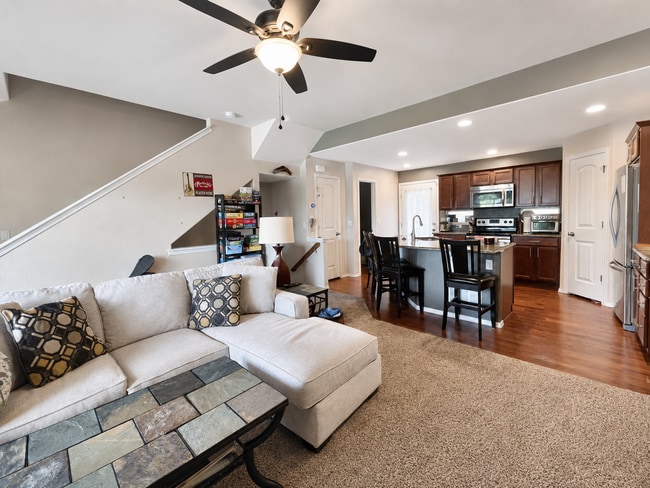 Building Photo - Stunning 3-bedroom townhouse with breathtaking Pikes Peak views!