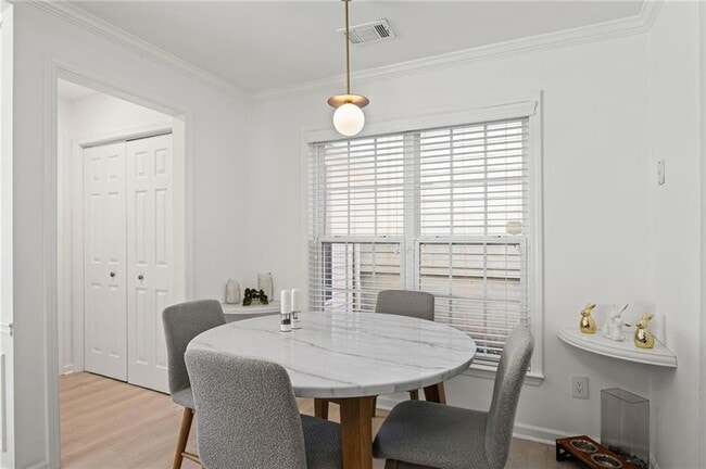 Building Photo - 266 Balaban Cir