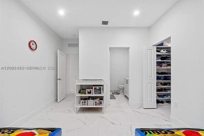 Building Photo - 13305 SW 190th Terrace