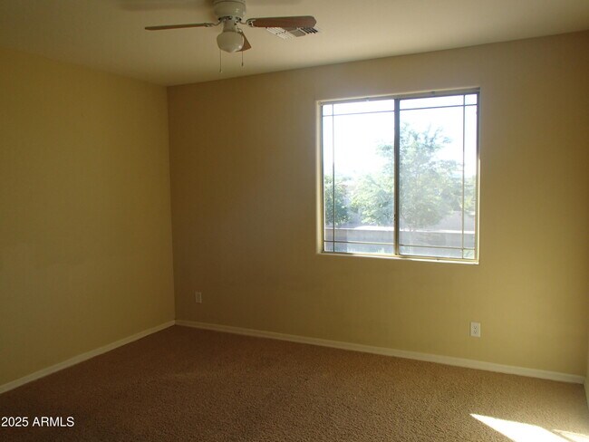 Building Photo - 9007 S 53rd Dr