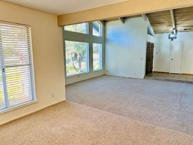 Building Photo - $3,300 Fowler & Shepherd, Solar & Swimming...