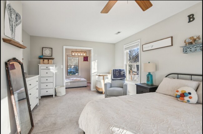 Building Photo - 4922 Lerch Dr