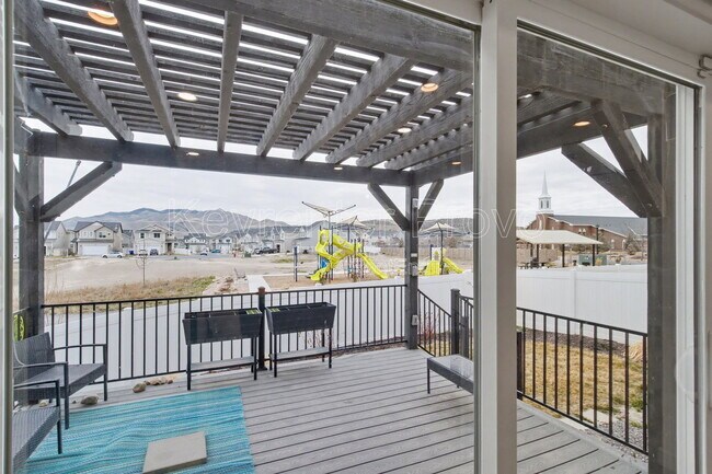 Building Photo - 4152 E Bonne Vista Dr