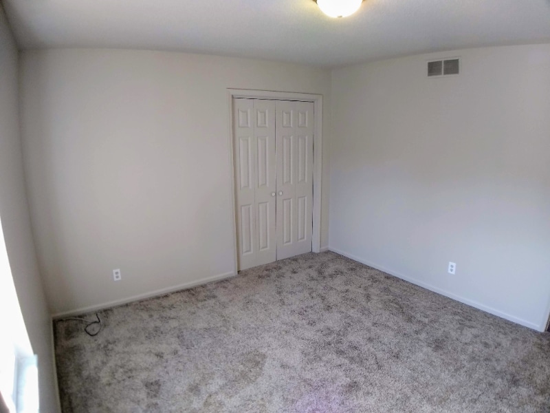 Building Photo - 2109 Louis Cir