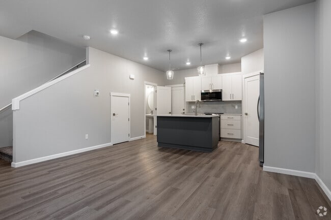 3BR, 2.5BA - 1,432SF - Grove at 162nd