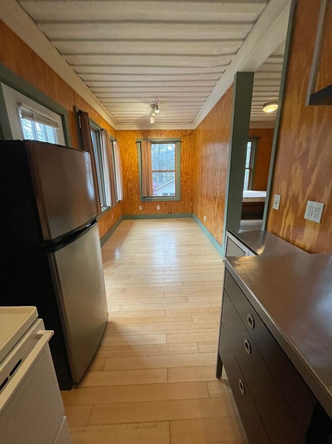 Building Photo - 289 Hill St