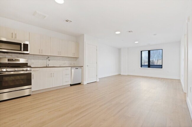 Building Photo - APEX Orange Crossing