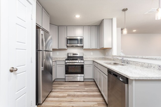 Building Photo - Move-In Ready 3BR with Private Yard & Modern Upgrades – Won’t Last!