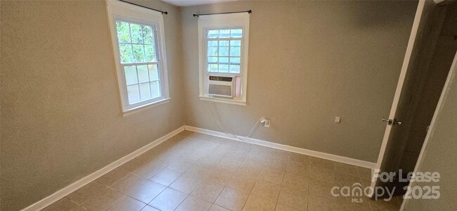 Building Photo - 508 Arlington Cir NW