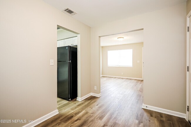 Building Photo - 5805 Norde Dr E