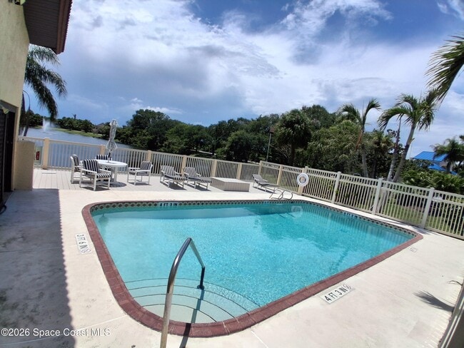 Building Photo - 613 Manatee Dr