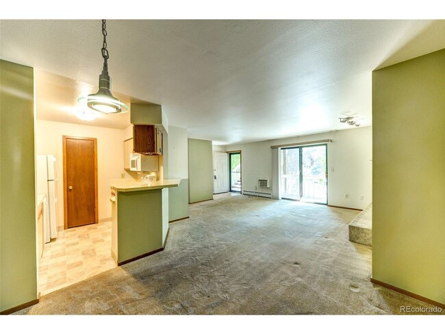 Building Photo - Beautiful Aspen Grove Condo in NoBo!  Avai...