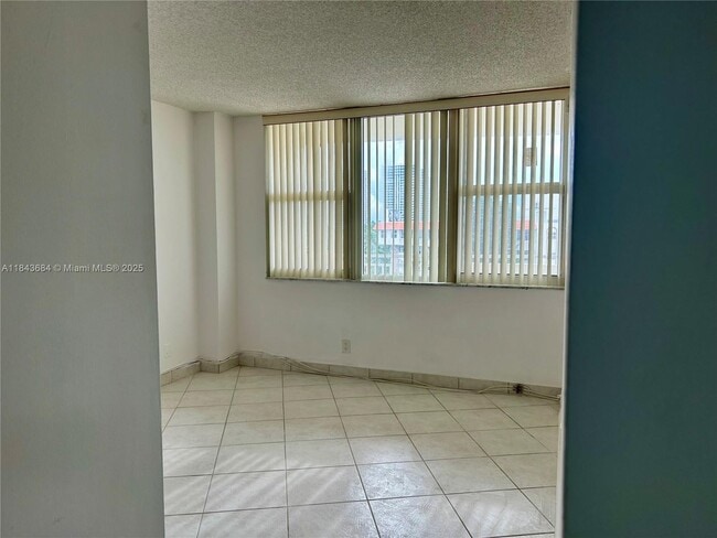 Building Photo - 3180 S Ocean Dr