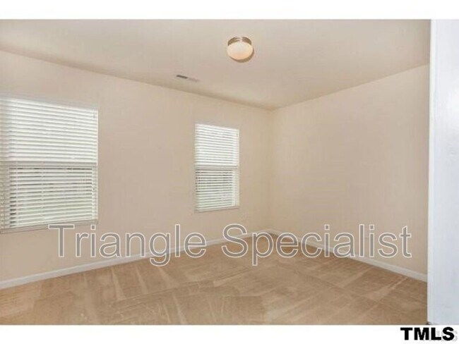 Building Photo - 8549 Quarton Dr