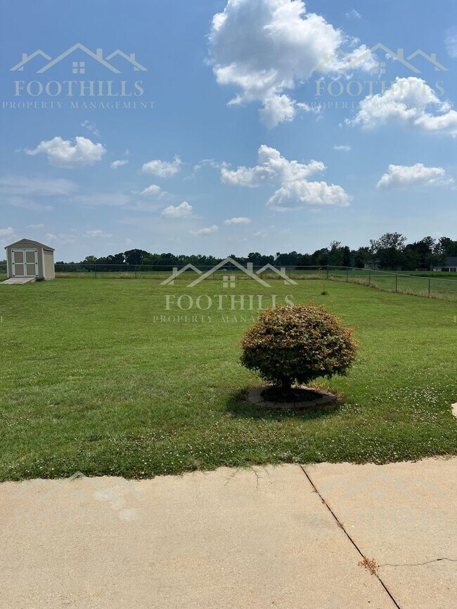 Building Photo - 119 McClain Lake Drive