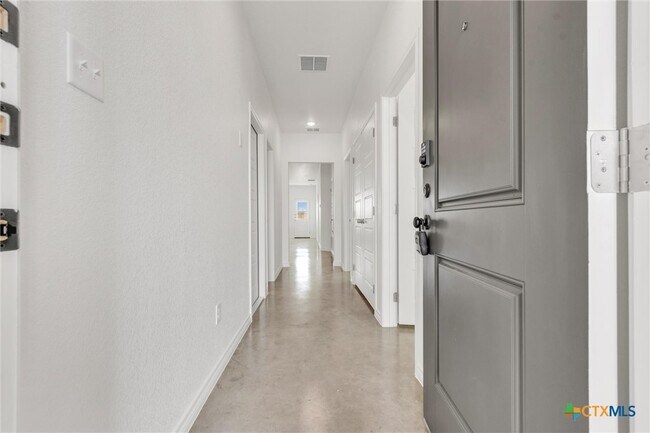 Building Photo - 3902 American Elm