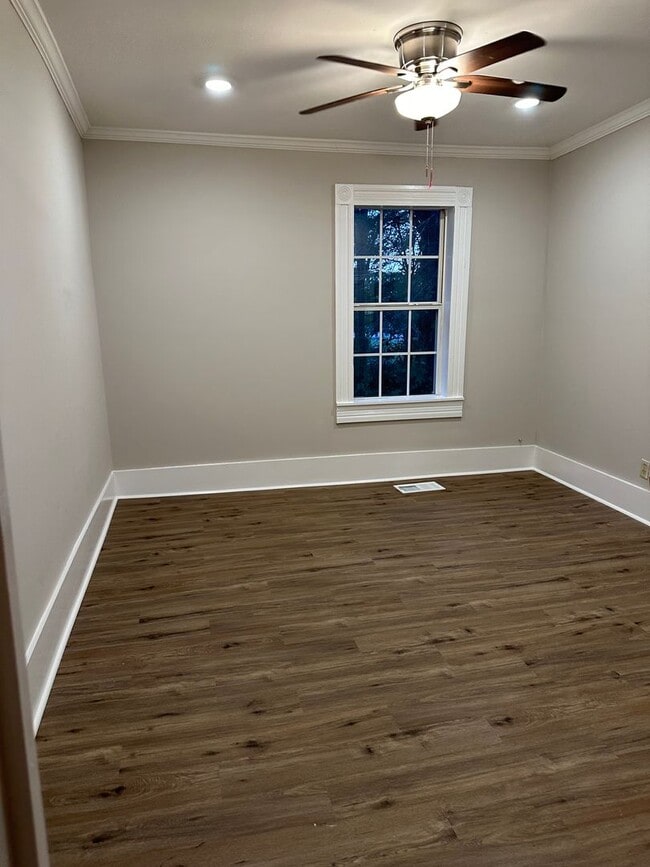 Building Photo - 308 Wood St