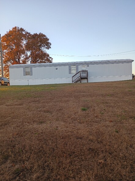 Primary Photo - 17461 Griffey Ln