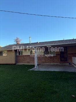 Building Photo - 245 Abrams Way