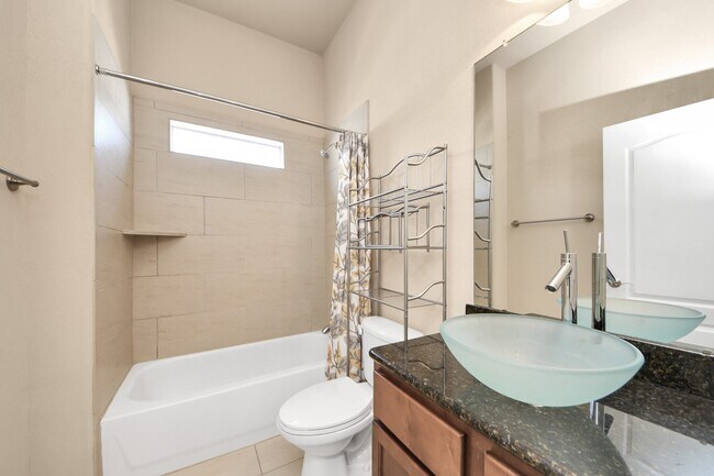 Building Photo - 917 McKinney Park Ln