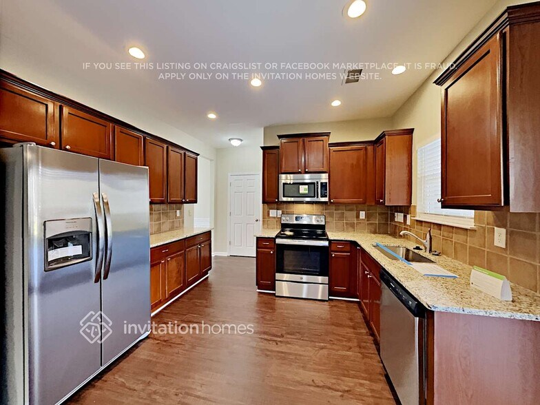 Building Photo - 9018 Gailes Dr