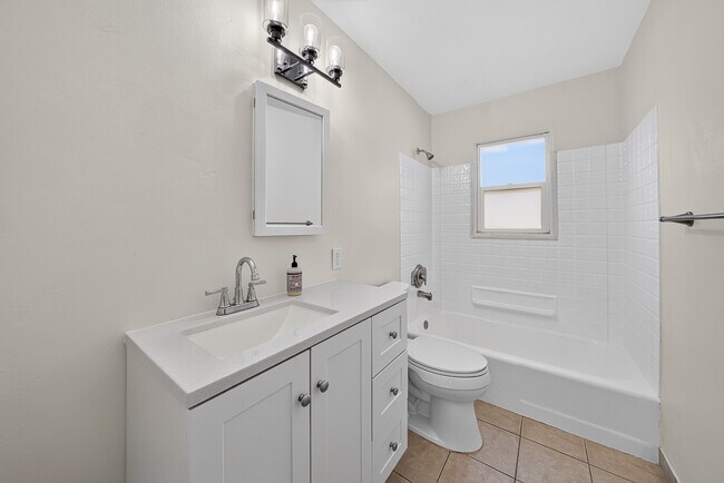 Building Photo - 3630 Highland Ave