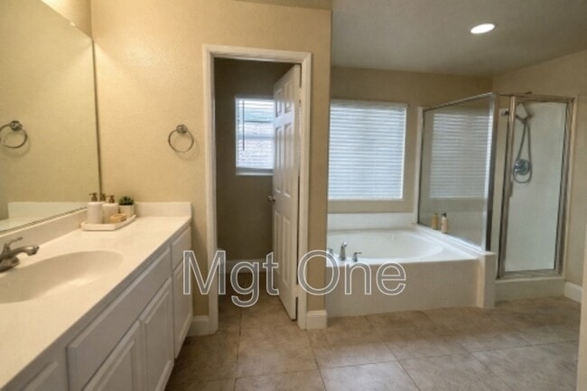 Building Photo - 1980 Olympia Fields Dr