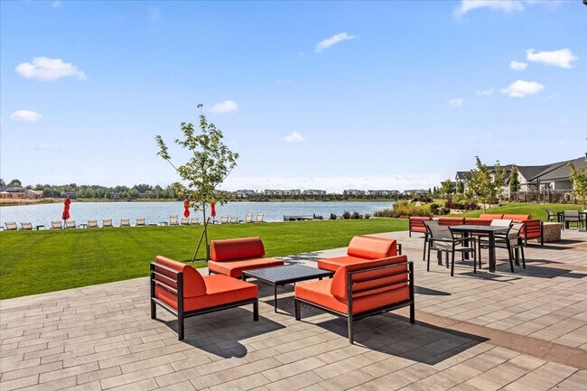 Building Photo - Amazing Neighborhood 2 Bed 2 Bath Plus Office