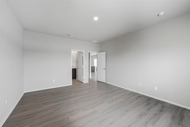 Building Photo - 16524 Cascading Pnes Ct