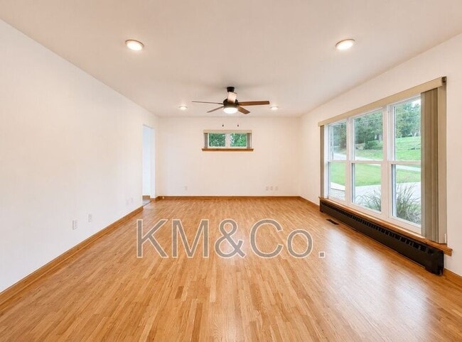 Building Photo - 535 Elm St