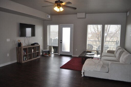 Building Photo - 3526 Eastbrook St