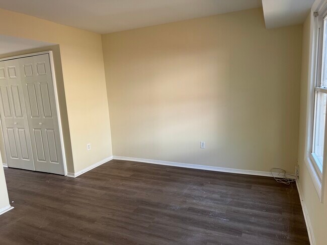 Building Photo - 14648 Balsam St