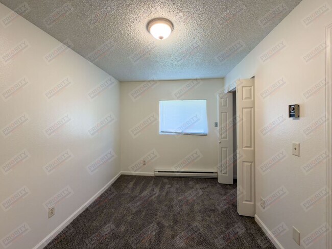 Building Photo - Ealges Nest Apartments