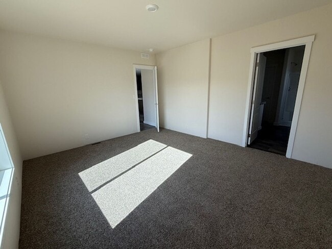 Building Photo - Brand New Manufactured Home on 1.5 Acres!