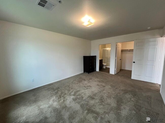 Building Photo - 3743 S Desert Sky Dr