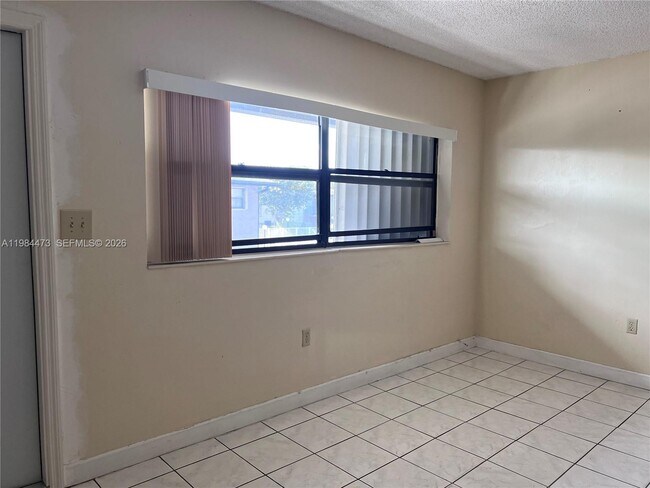 Building Photo - 13331 SW 17th Ln